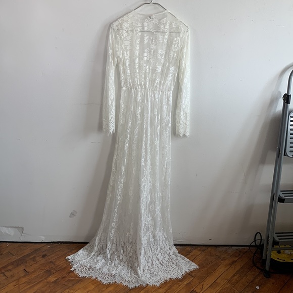 NWT Beautiful Sheer Ivory Eyelash Lace Gown - Picture 3 of 8